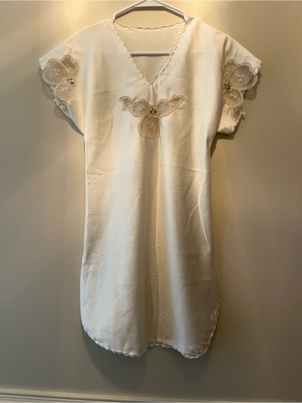 Vintage cream slip dress with sleeves lace and floral detail size s/m